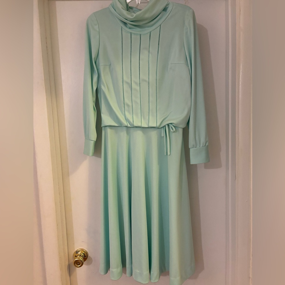Vintage 70’s Era Seafoam Mint Green Polyester Dress | Discovery Fashions LTD